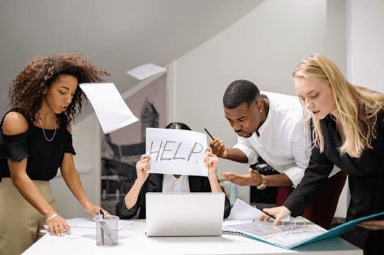 personnes stréssées au travail